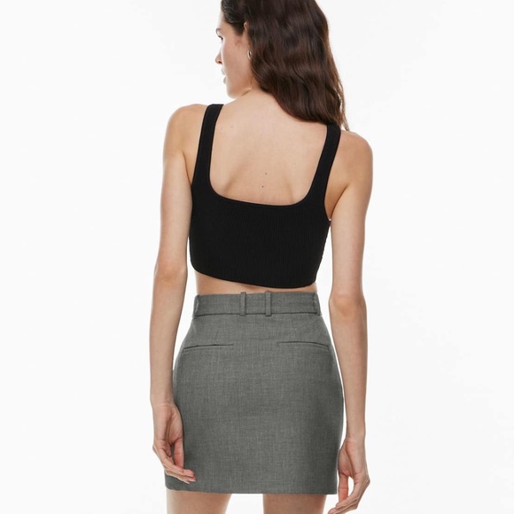 Aritzia Babaton⎜SCULPT KNIT SQUARENECK CROPPED TANK⎜BLACK - Picture 4 of 14